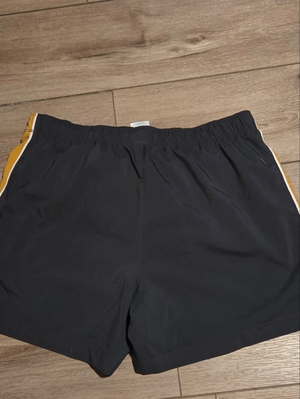 The North Face ELEVATION Black Athletic Shorts with Yellow Side Men Med.